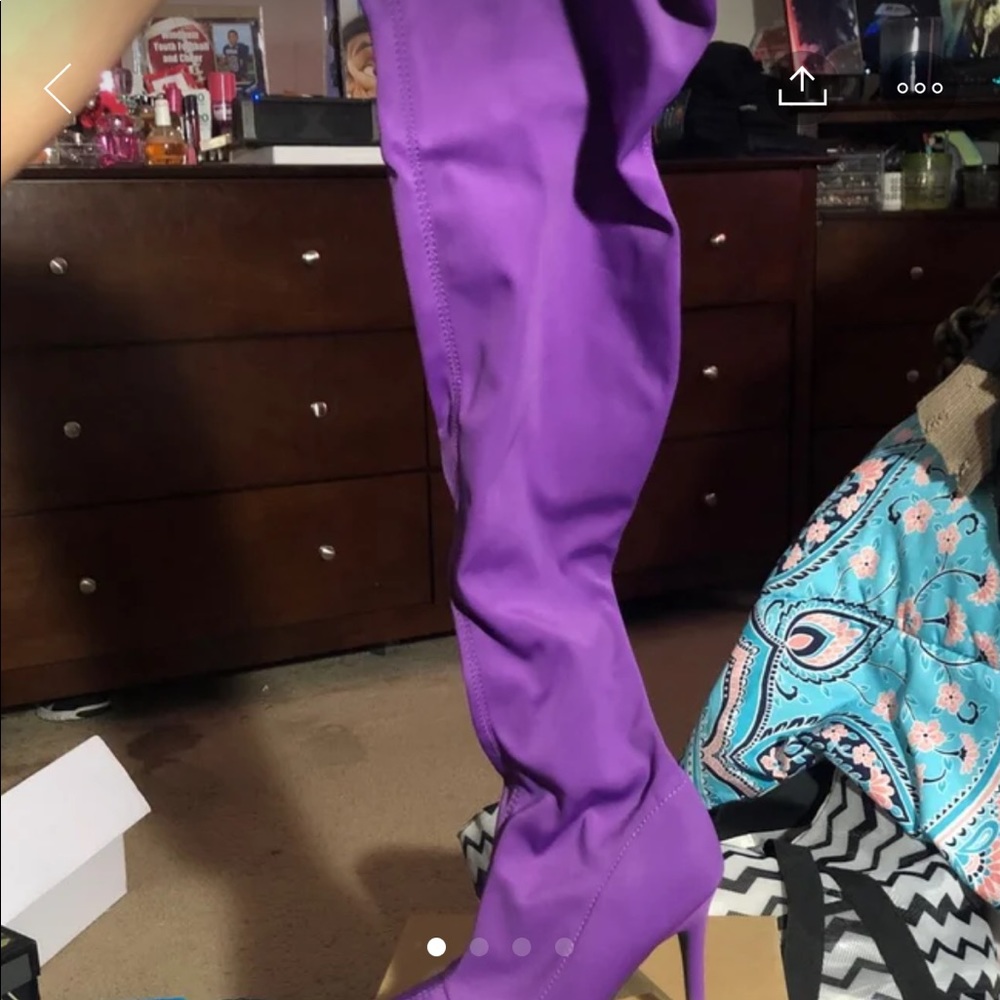 Women’s Sz 7 Purple Thigh High Boots
